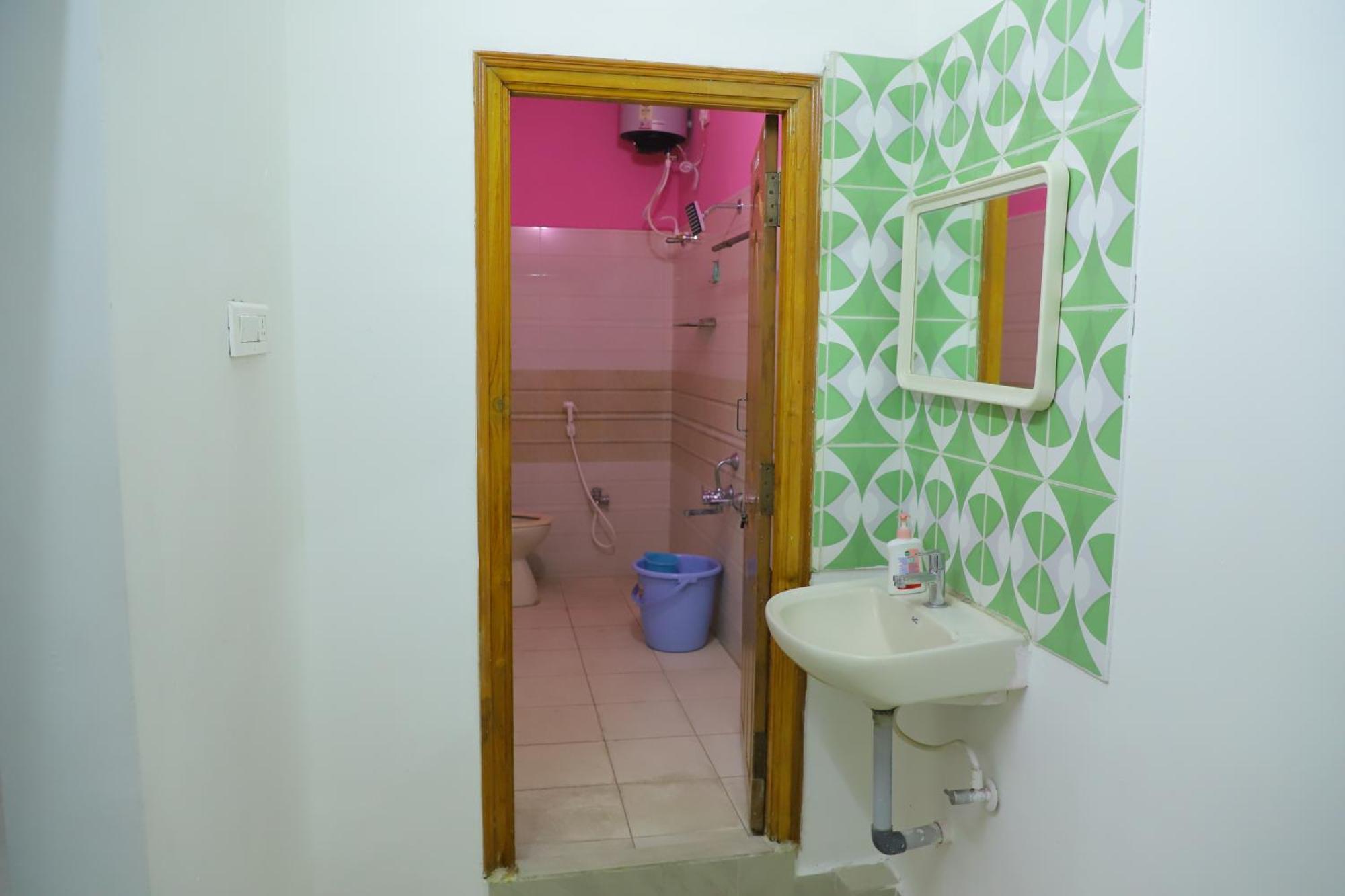 Nanda Mohan Homestay- Luxuries Ac Apartment Close To Alipiri Foothills-Kapila Teertham And Iskcon Temple Tirupati Ngoại thất bức ảnh