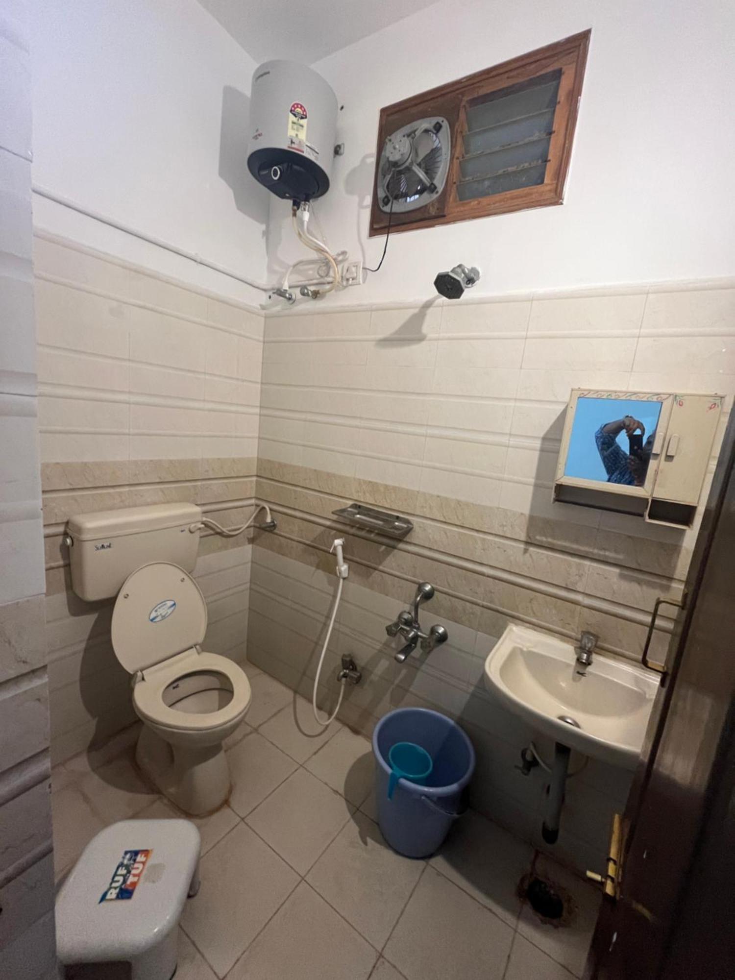 Nanda Mohan Homestay- Luxuries Ac Apartment Close To Alipiri Foothills-Kapila Teertham And Iskcon Temple Tirupati Ngoại thất bức ảnh